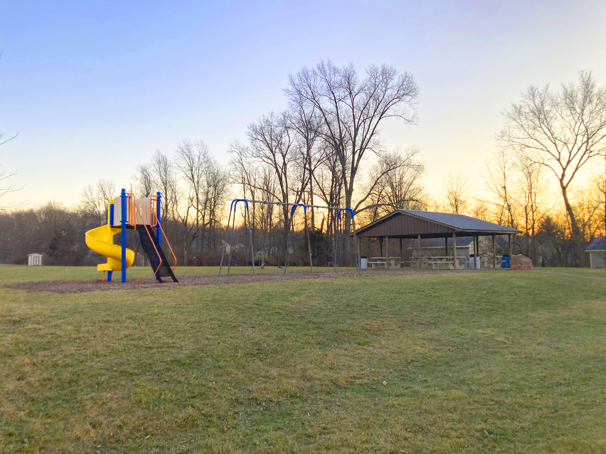 Picture of Minard Parks with shelter and playset
